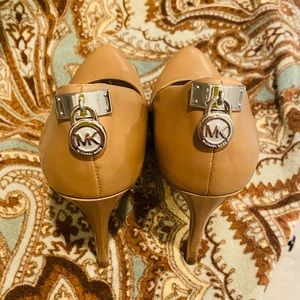 Fabulous heels! 4 inches and silver detail pictured!